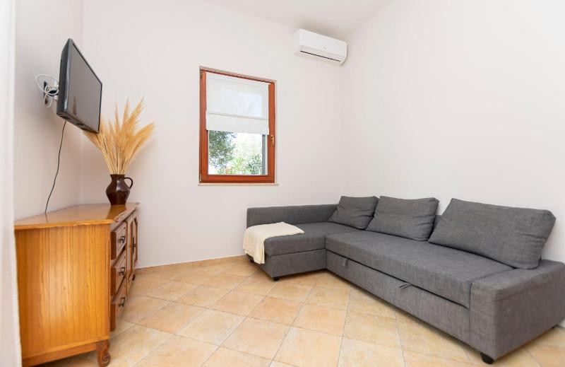 Apartments Ljiljana - image 25