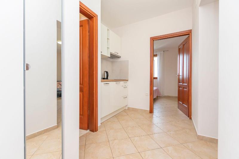 Apartments Ljiljana - image 42
