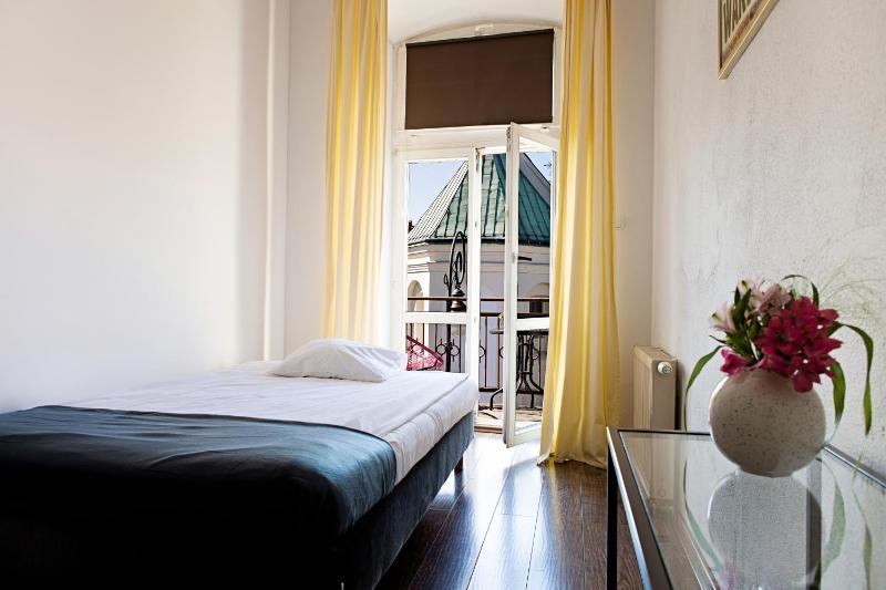 Double Room image 1