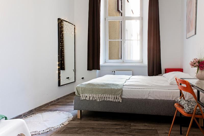 Double Room image 4
