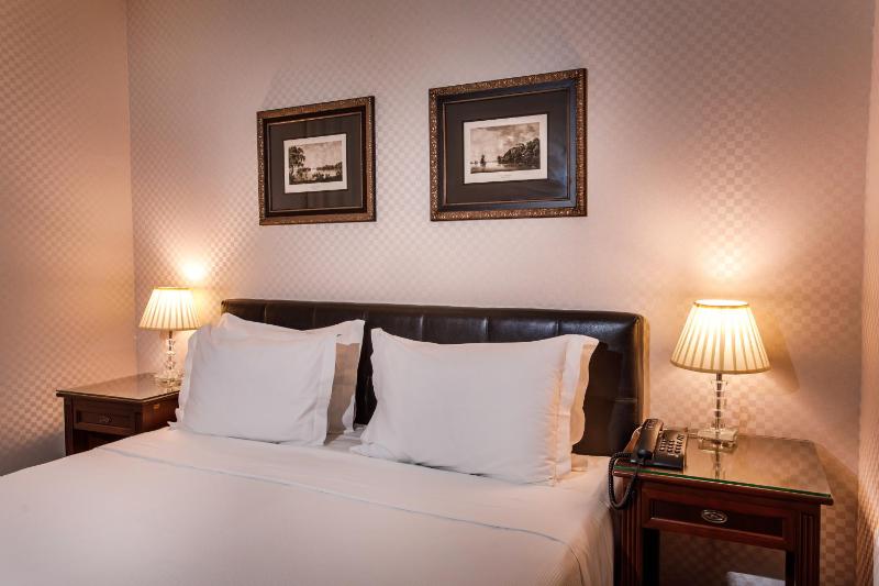 Sofistic Hotel - image 12