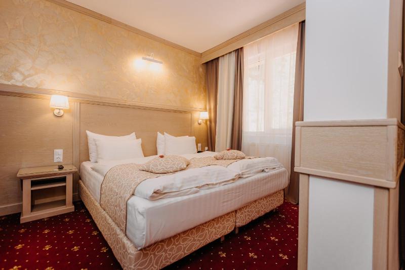 Superior Double or Twin Room image 1