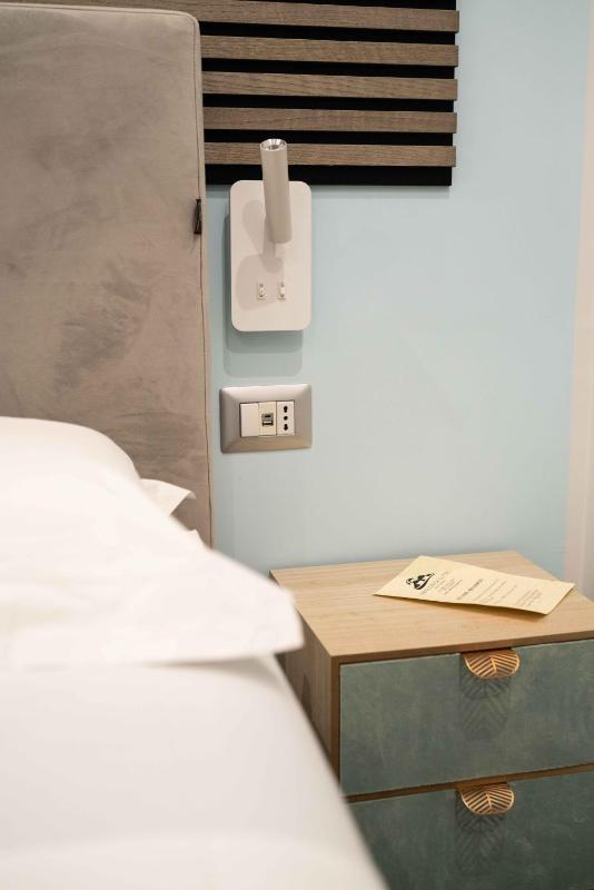 WorldwideSuites - image 10
