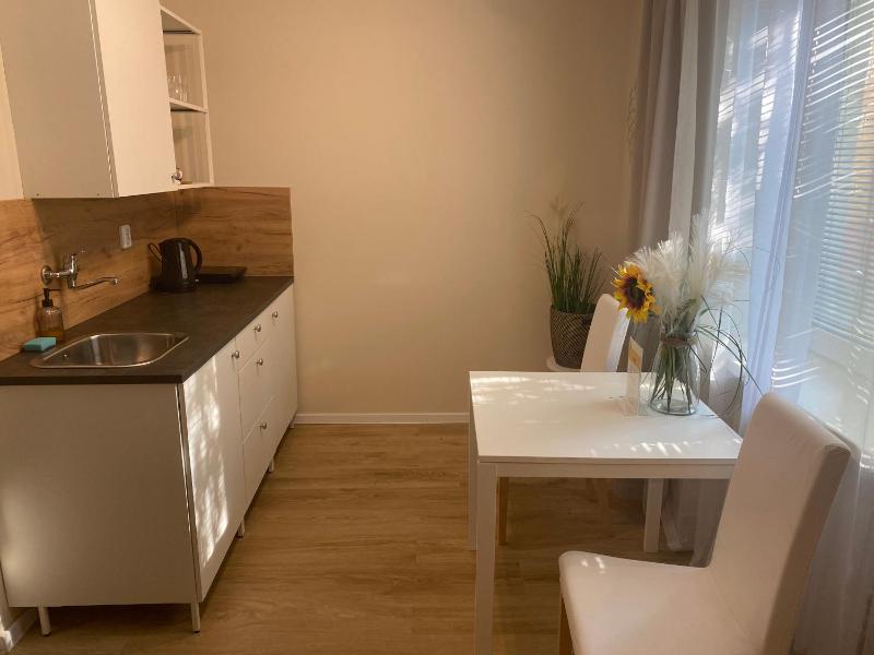 Apartment image 3