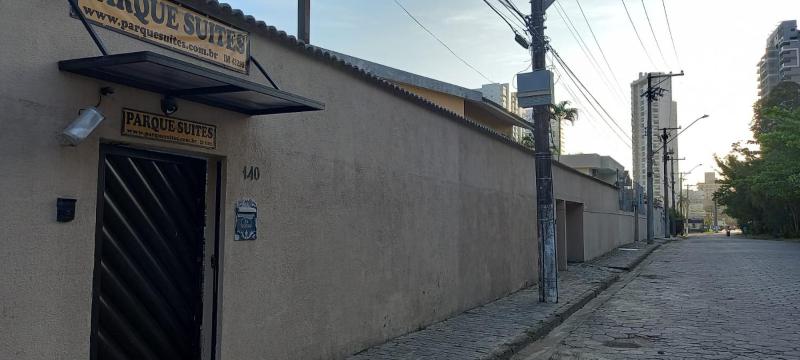 Pousada Parque Suites - Estacionamento e Piscina na Enseada - image 8