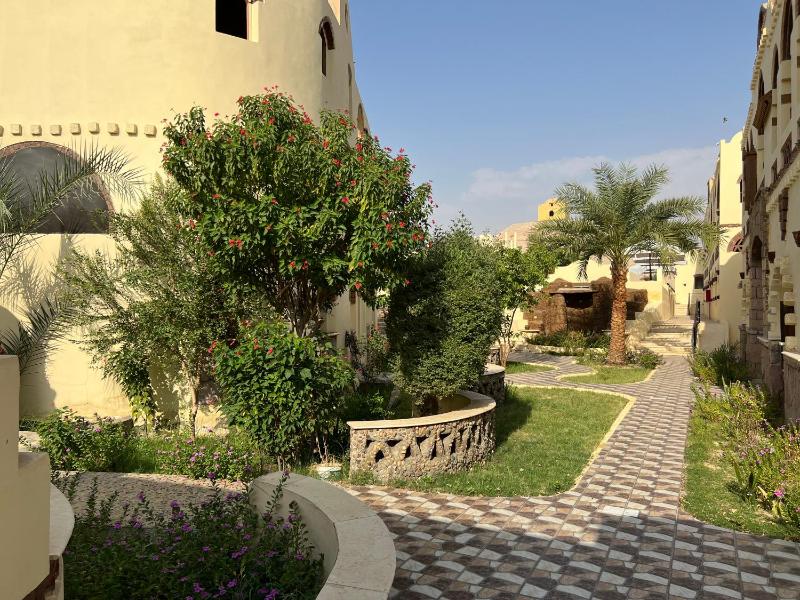Elphardous Oasis Hotel - image 16