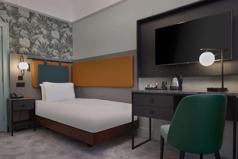 DoubleTree by Hilton Brighton Metropole - image 50