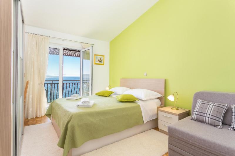 Family friendly seaside apartments Podstrana Split - 13725 - image 22