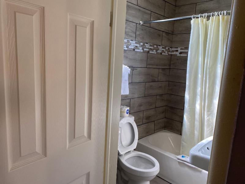 King Room image 2