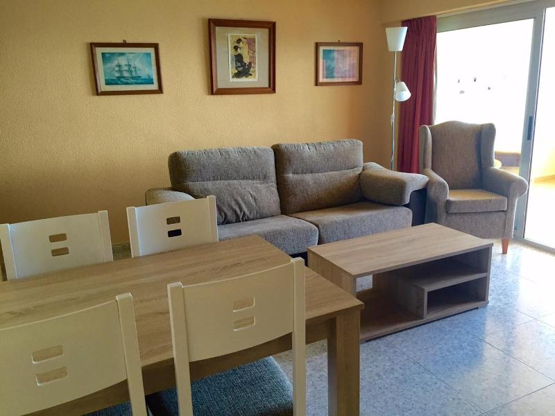 One-Bedroom Apartment image 2
