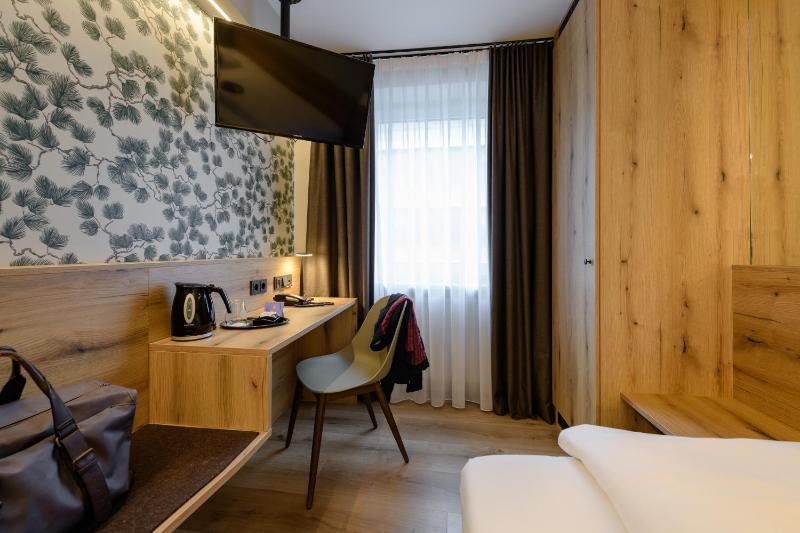 Standard Single Room image 4