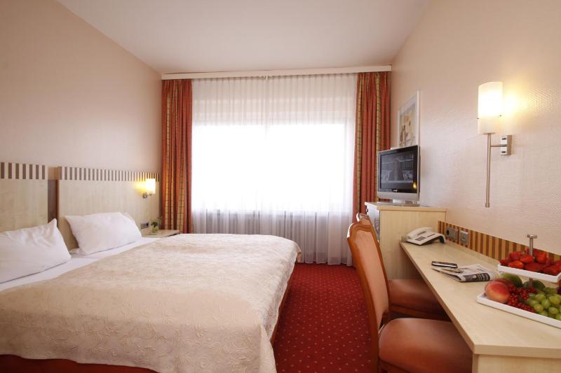 Standard Single Room image 3