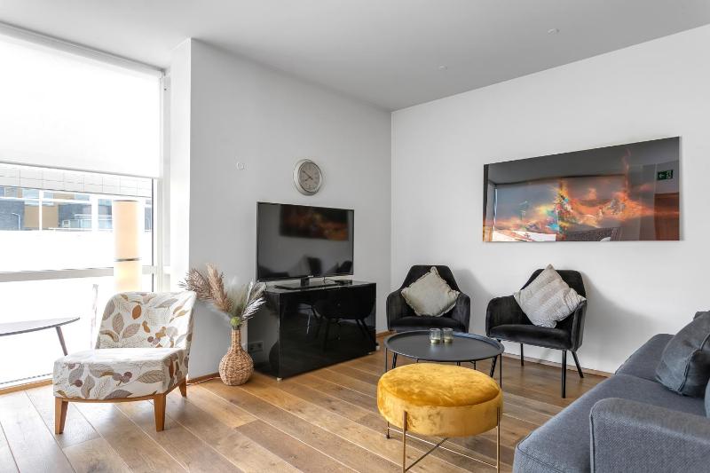 Baldursbrá Apartment by Heimaleiga - image 12