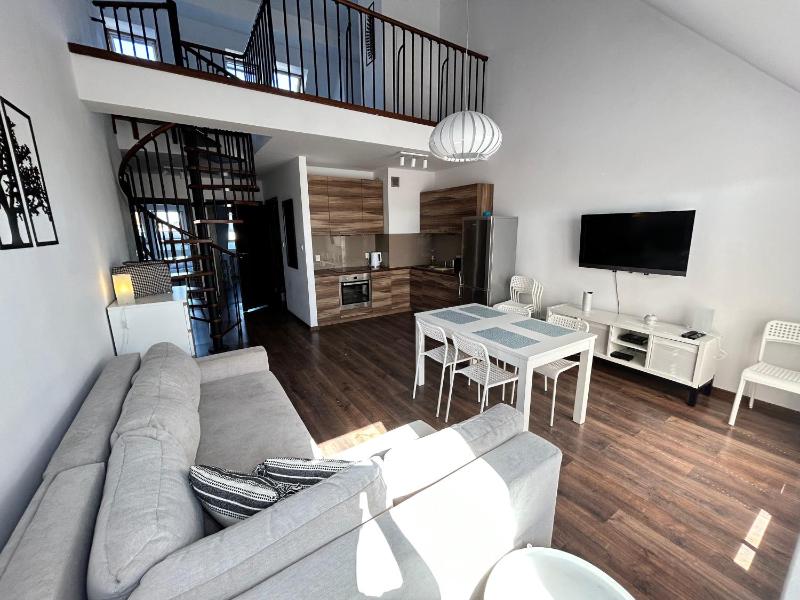 Apartamenty Bałtyckie - Bulwar Portowy - widok na port centrum najlepsza lokalizacja w Ustce - image 1