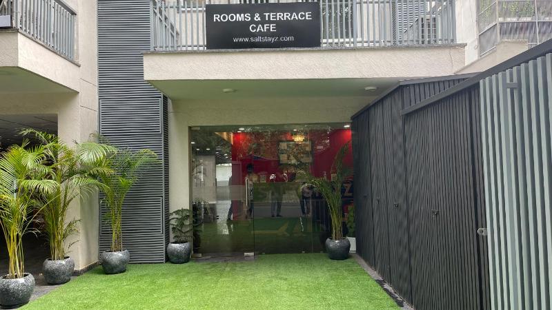 Saltstayz Select - Near Millennium City Centre - image 47