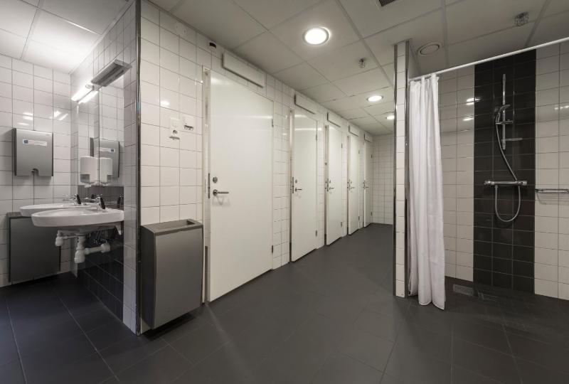 Quadruple Room with Shared Bathroom image 2