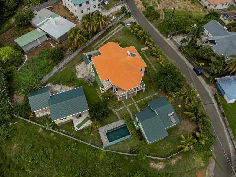 Waves Villa Guesthouse - image 3