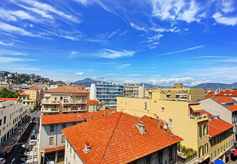 Nestor&Jeeves - CHILL LOUNGE - City center close sea - image 15