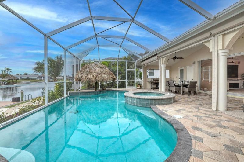 Newly renovated 3 bed/3 bath in the Four Mile Cove area w. heated pool and spa. Gulf access! - image 33