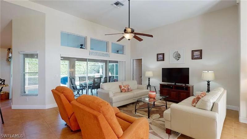 New listing - Villa CShells 3beds/2 baths heated pool home with perfect south-western exposure - image 25