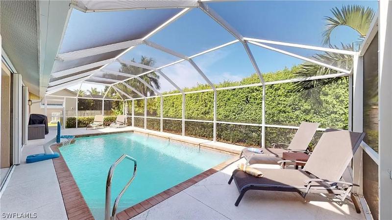 New listing - Villa CShells 3beds/2 baths heated pool home with perfect south-western exposure - image 12