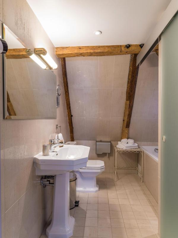 Suite image 3