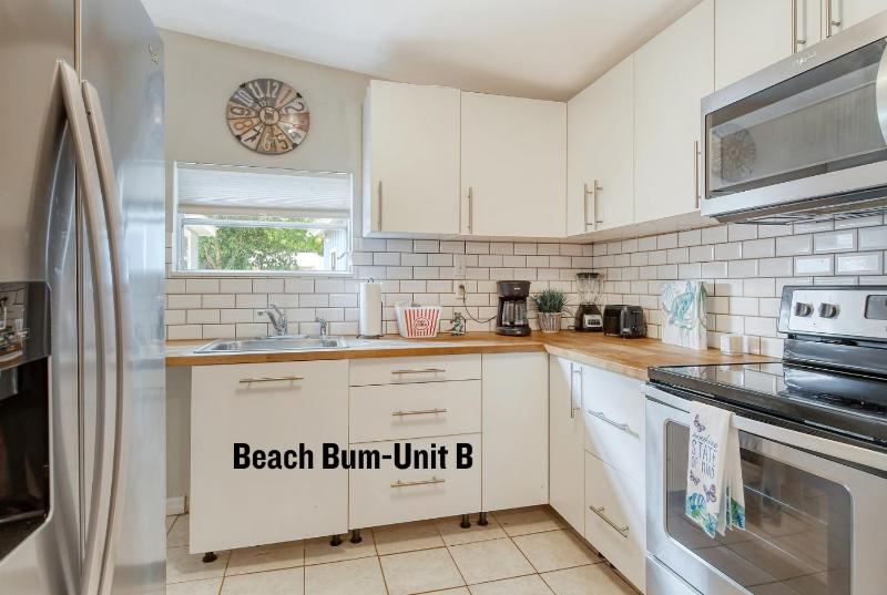 Arlington Bungalows-Sarasota 10 min to Siesta Key - image 6