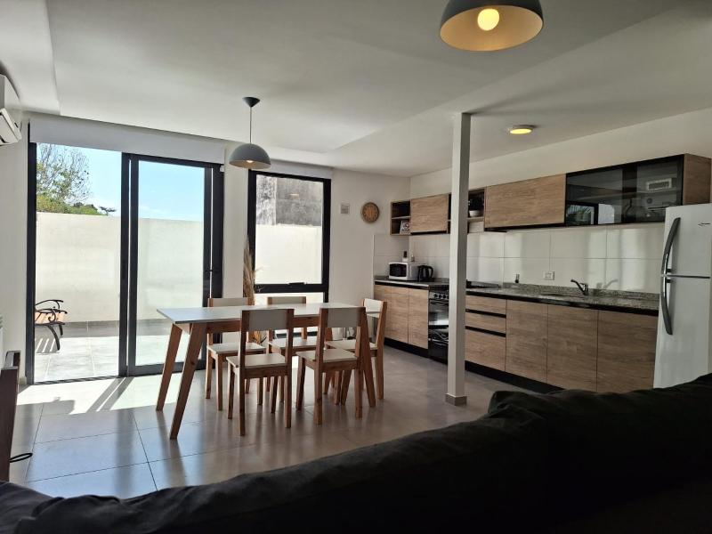 Gran Duplex Paseo Quattro 22 (centrico) - Cochera + Pileta - image 1
