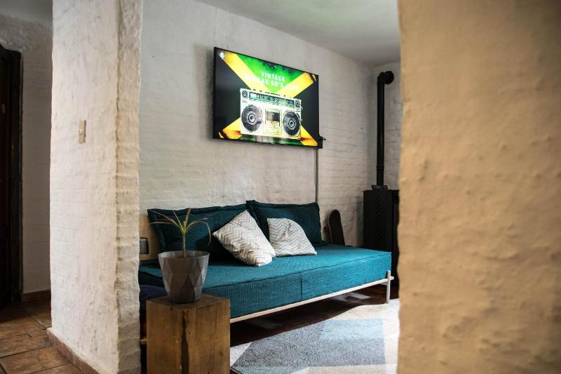 MedioMundo Hostel - image 11