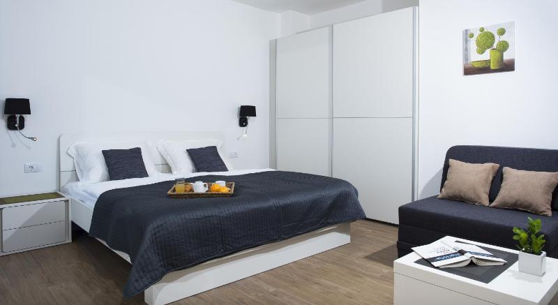Comfort Zovko - image 13