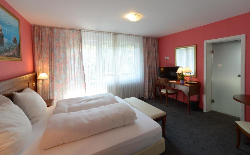 Standard Triple Room image 3