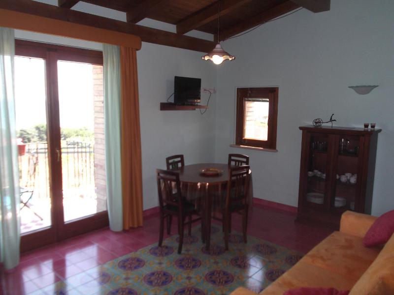 One-Bedroom Apartment image 4