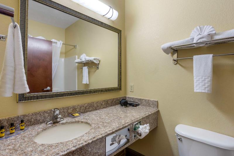King Room - Non-Smoking image 2