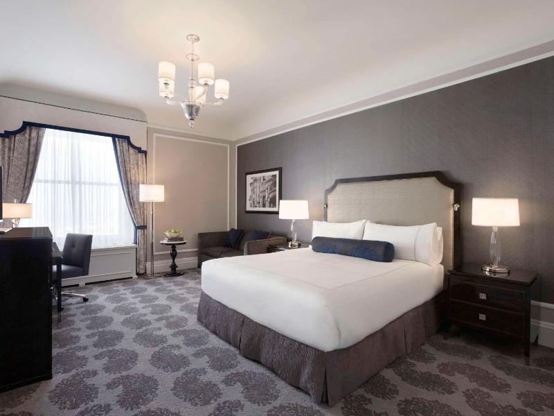 Fairmont King Room image 3