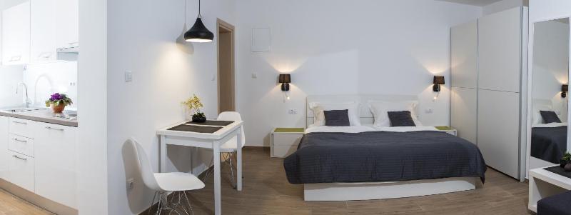 Comfort Zovko - image 6