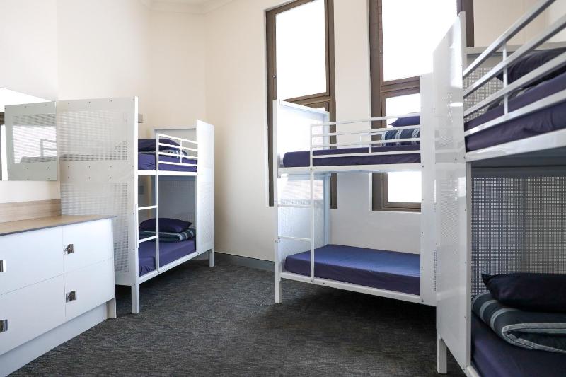 Bed in 10-Bed Mixed Dormitory Room with Shared Bathroom image 4