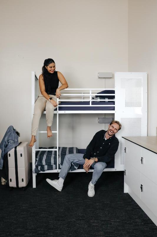 Bed in 8-Bed Mixed Dormitory Room with Shared Bathroom image 4