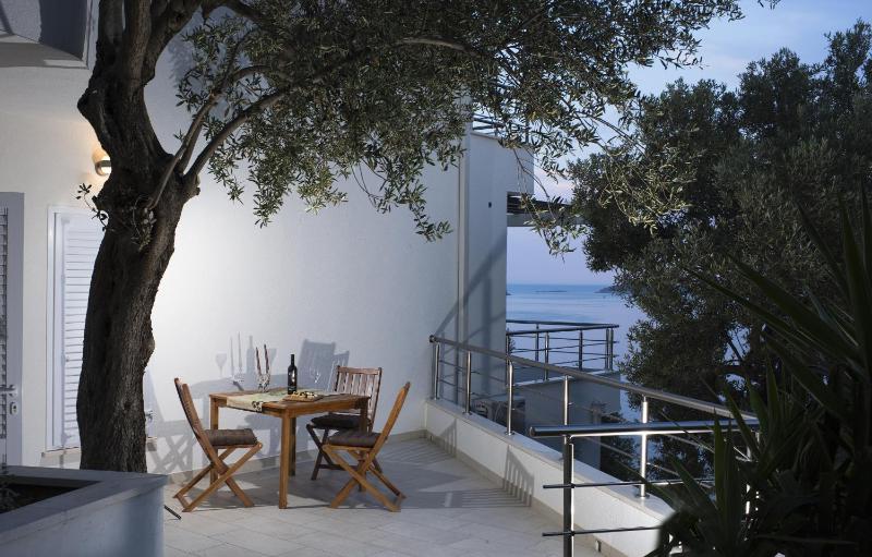 Studio with Terrace and Side Sea View image 3