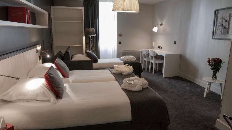 Comfort Triple Room image 1