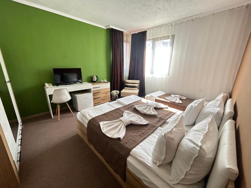 Triple Room image 4