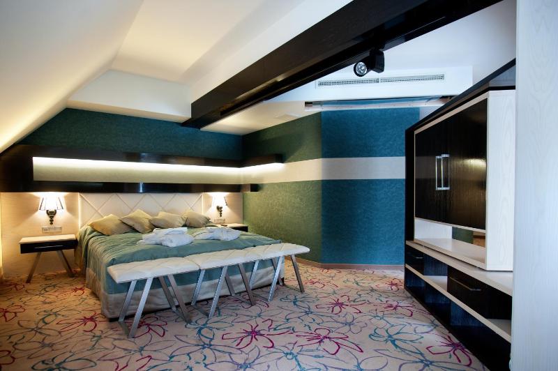 Exclusive Suite image 4