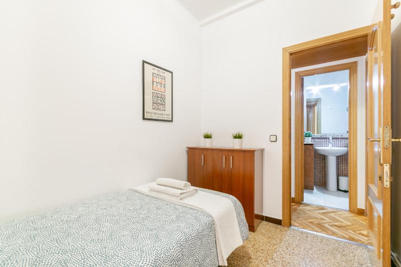 Confort Barcelona Rentals - image 13