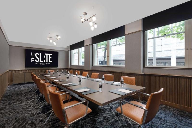 The Slate Hotel Denver Downtown Tapestry by Hilton - image 21