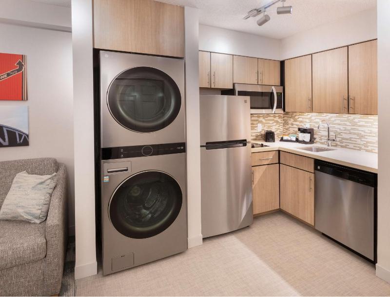 Two-Bedroom Suite image 4
