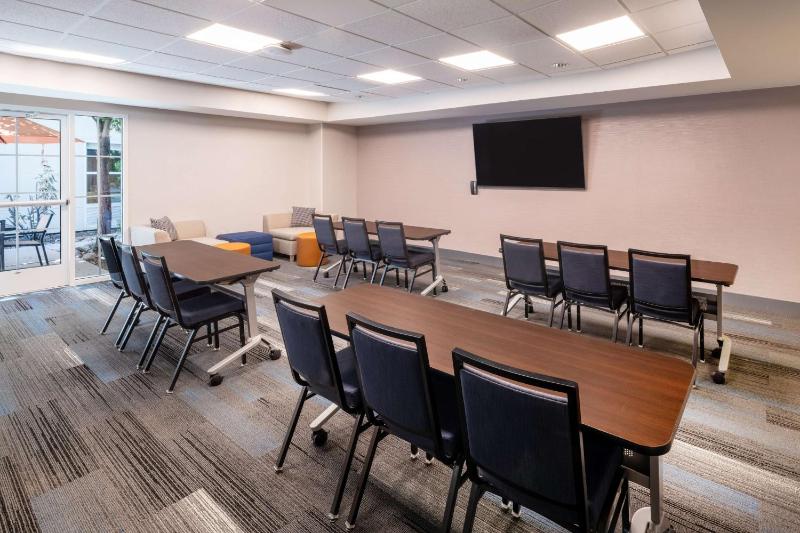 Hyatt House Colorado Springs Airport - image 10