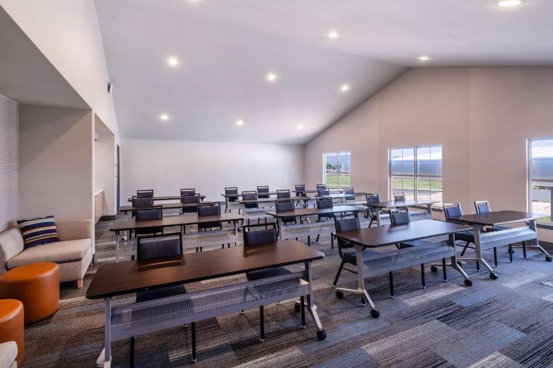 Hyatt House Colorado Springs Airport - image 14