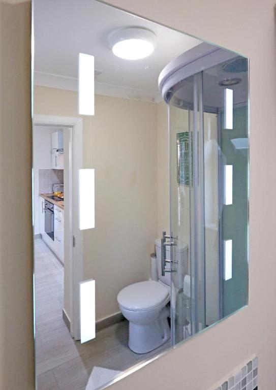 Two-Bedroom Townhouse image 4