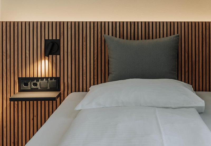 Standard Single Room image 1