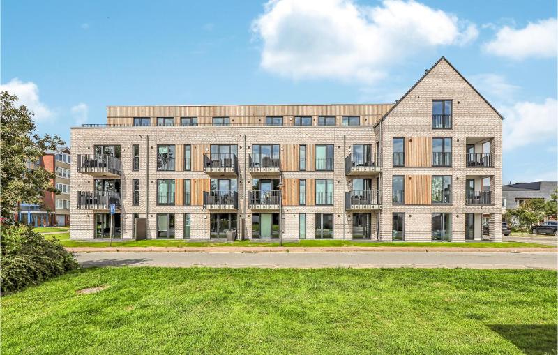 Lovely Apartment In Nordstrand With Wifi - image 14