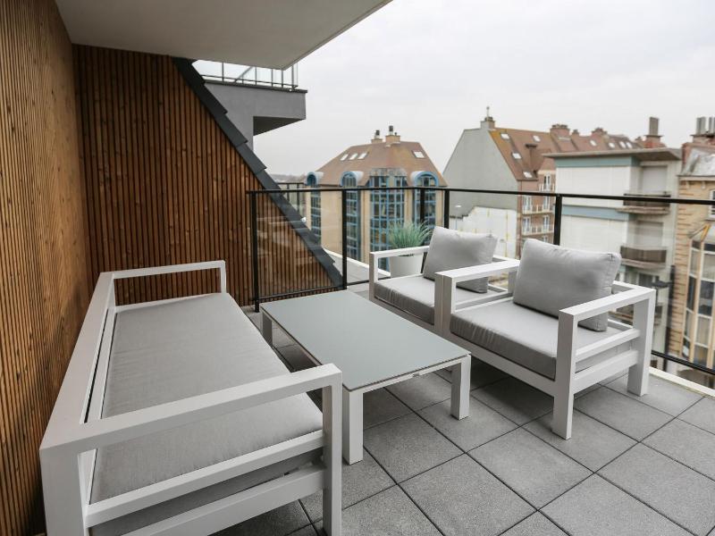 Apartment in Middelkerke with Large Terrace - image 19